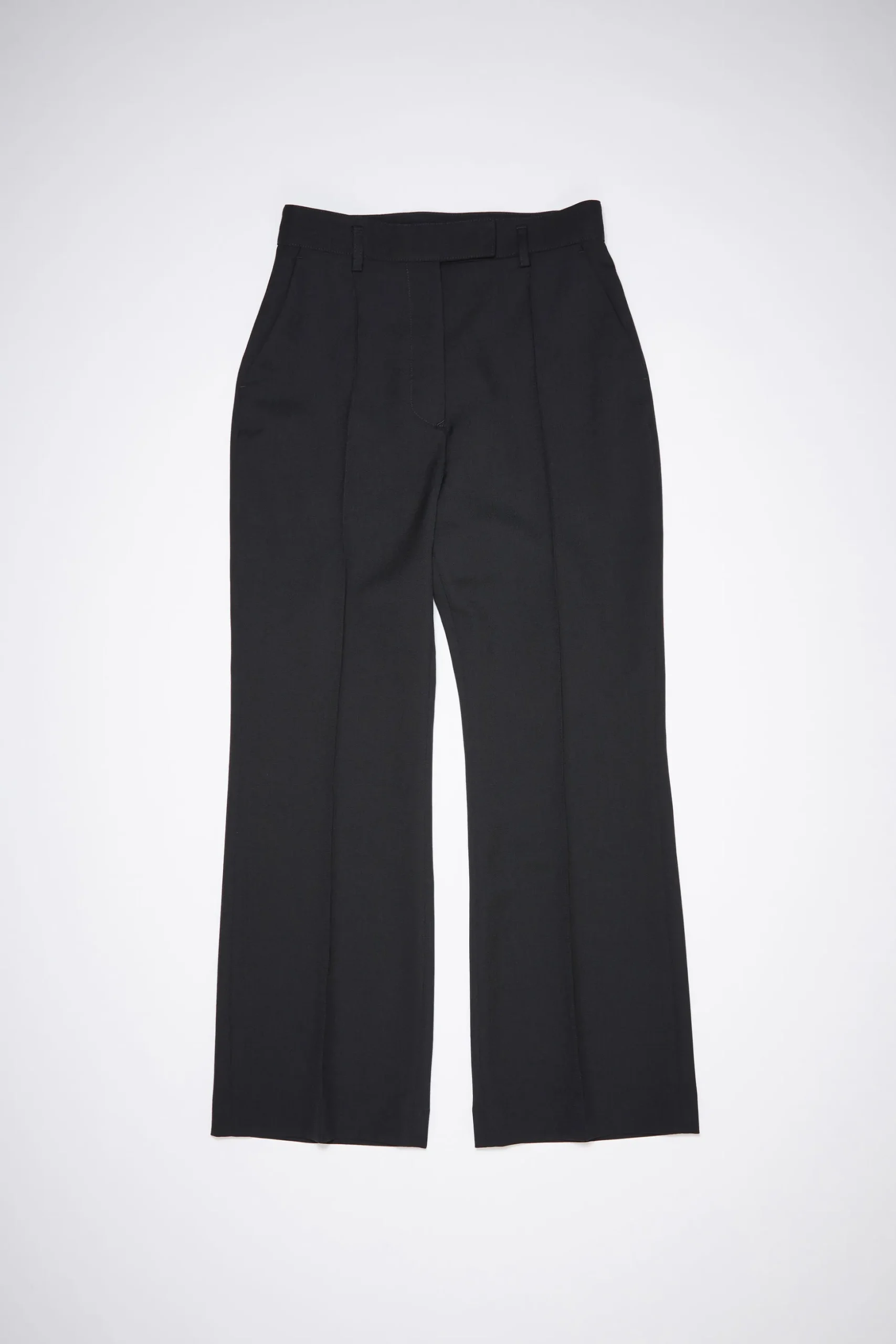 Ausgestellte Hose