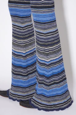 Ausgestellte Hose Aus Rippstrick
