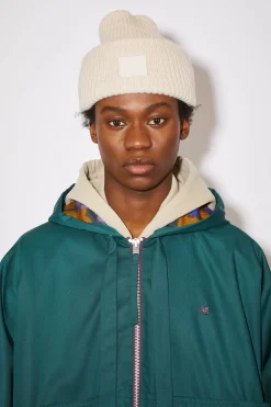 Beanie Mit Grosem Face-Logo