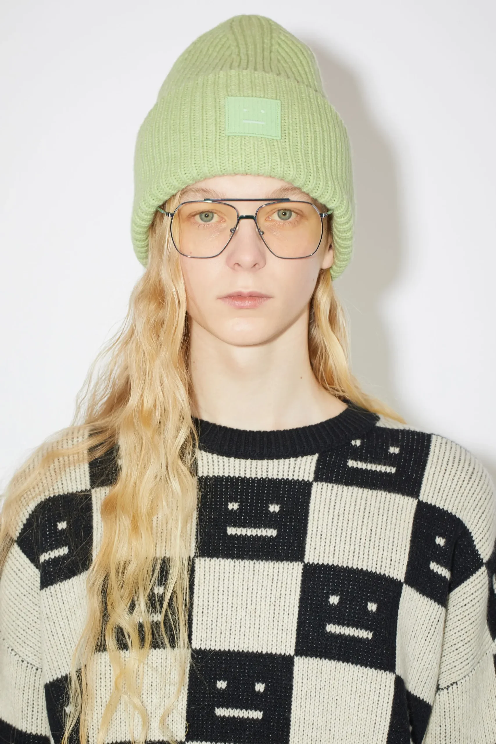 Beanie Mit Grosem Face-Logo