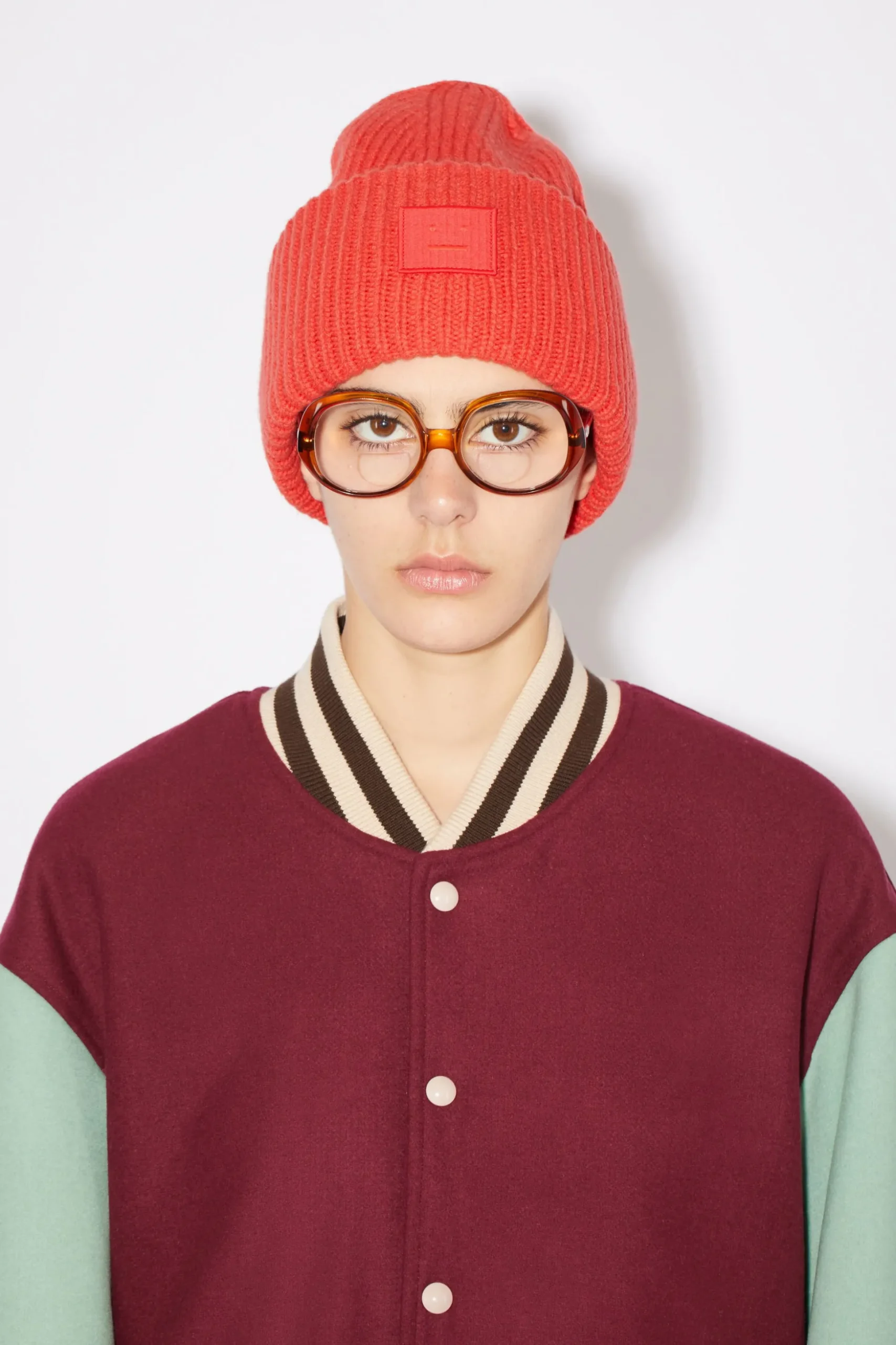Beanie Mit Grosem Face-Logo
