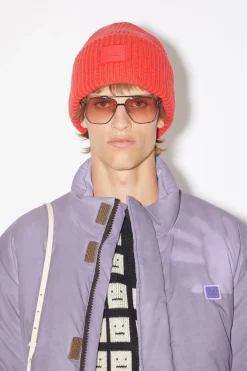 Beanie Mit Grosem Face-Logo