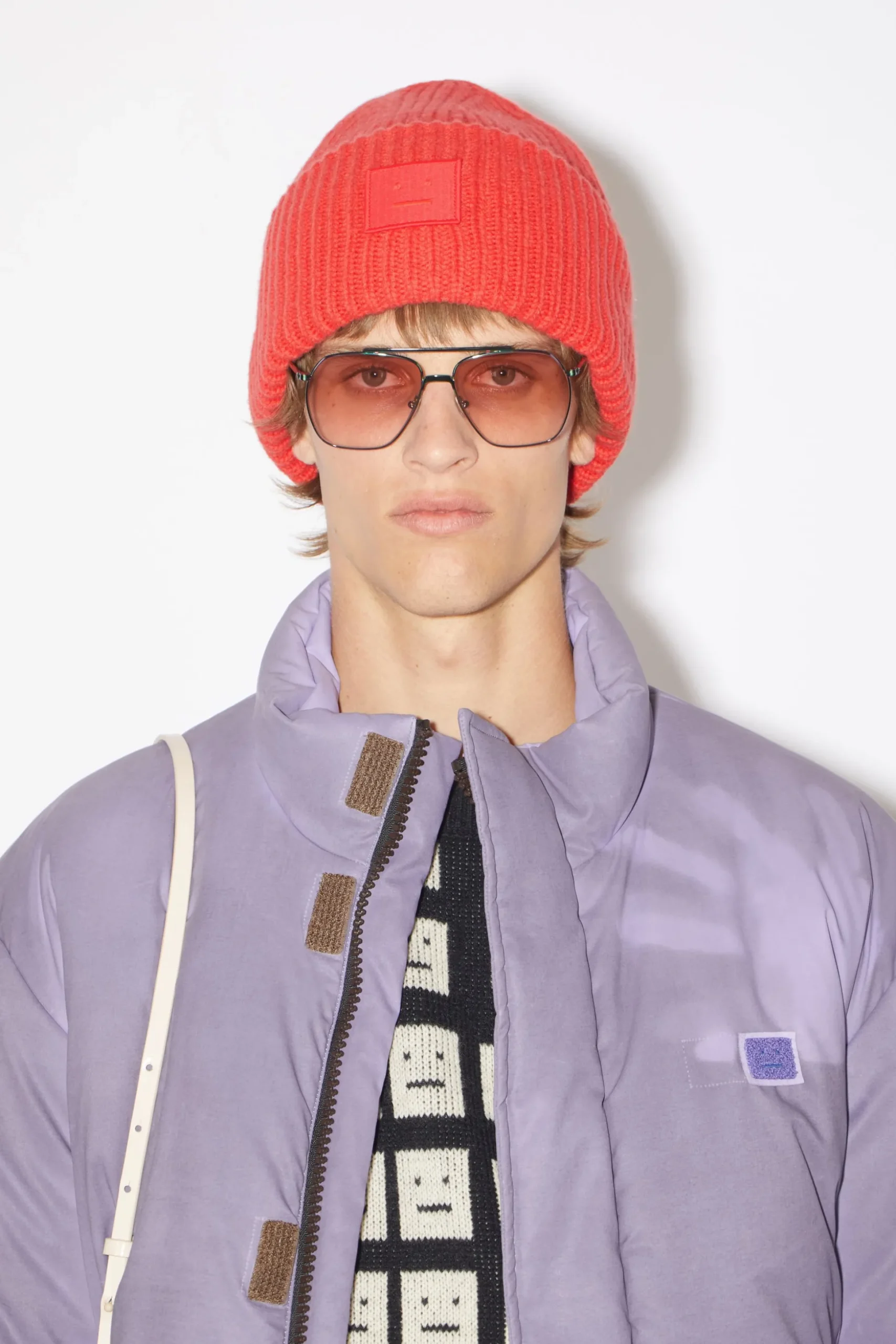 Beanie Mit Grosem Face-Logo