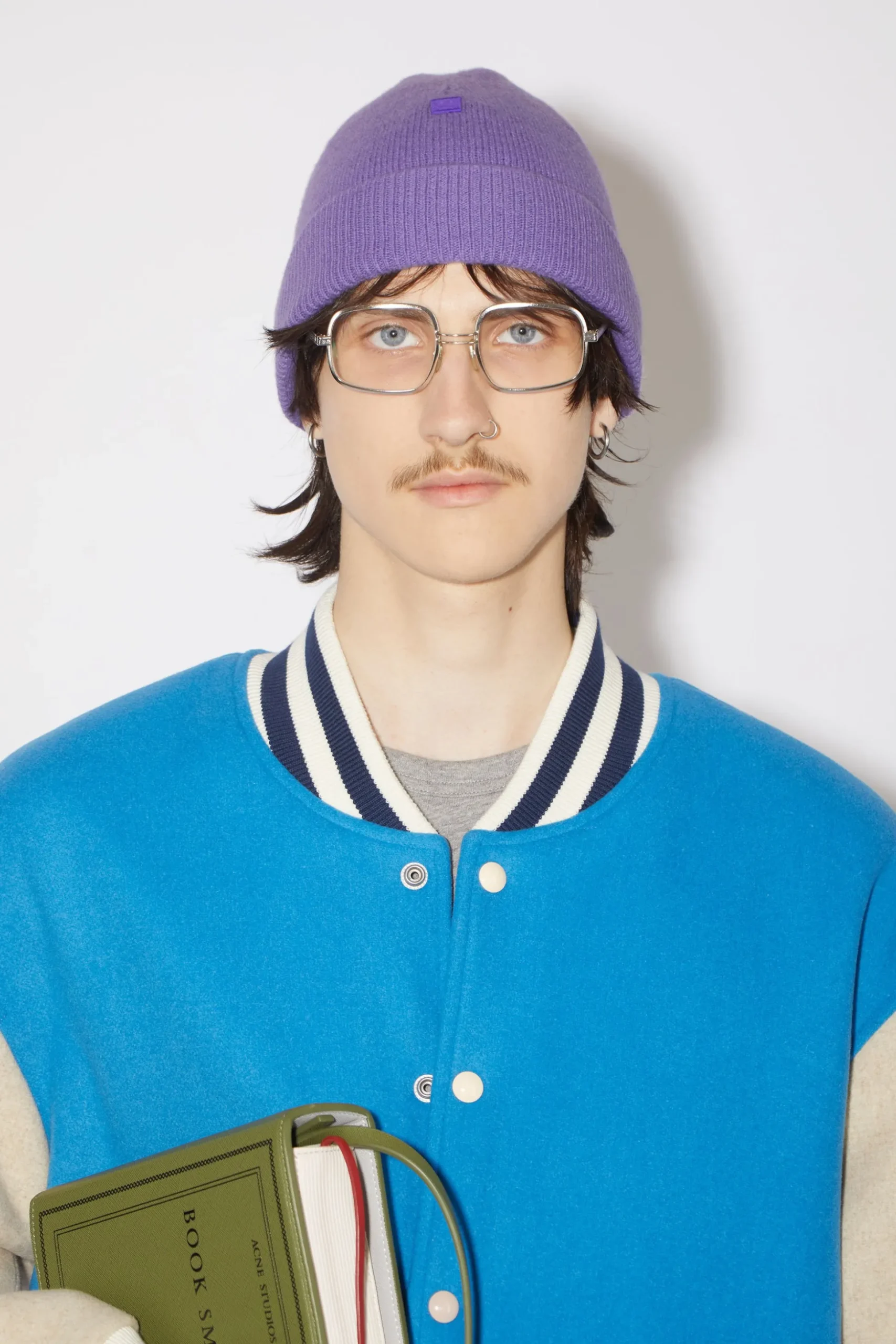 Beanie Mit Micro-Face-Aufnaher