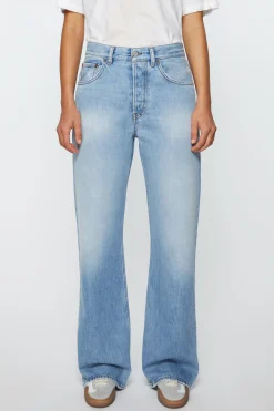 Boot-Cut-Jeans In Lockerer Passform