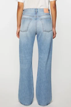 Boot-Cut-Jeans In Lockerer Passform
