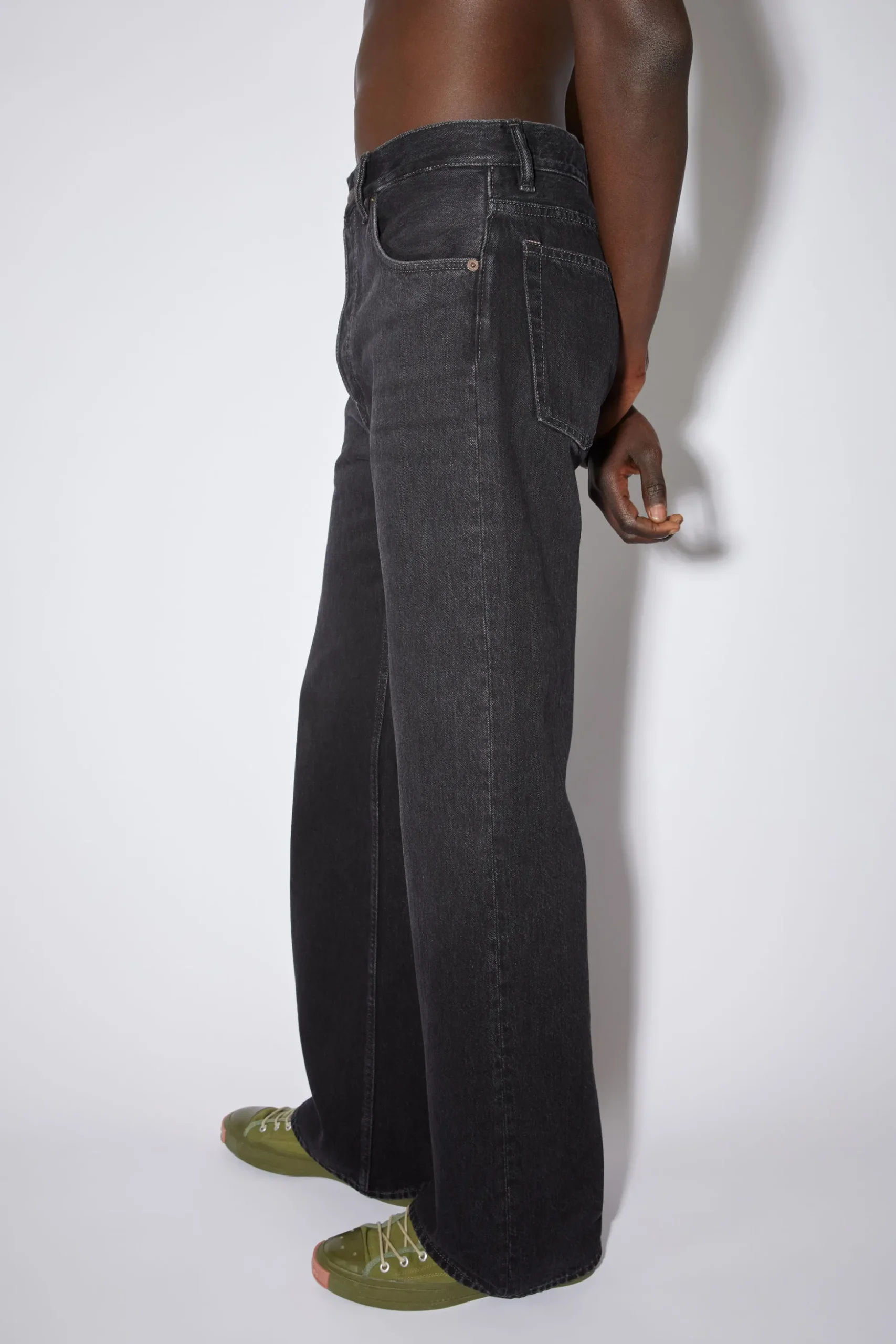 Boot-Cut-Jeans In Lockerer Passform