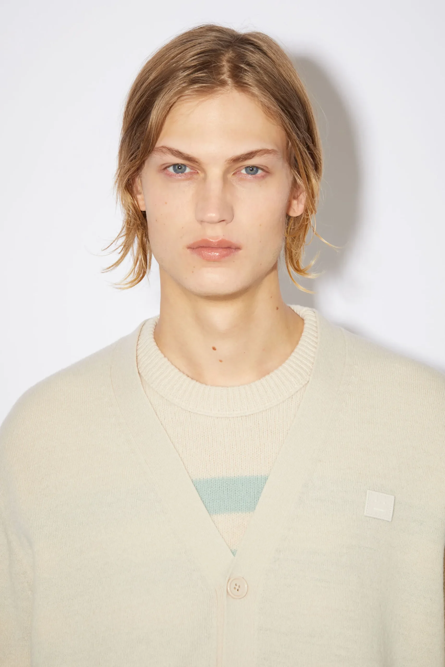Cardigan Mit V-Ausschnitt