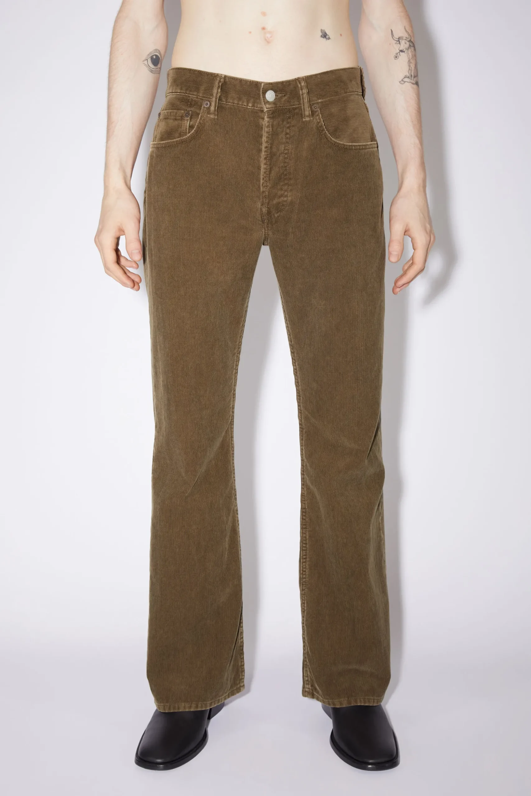 Cord-Jeans Mit Ausgestellter Passform