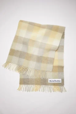 Deckenschal Aus Alpaka-Mix Mit Karomuster