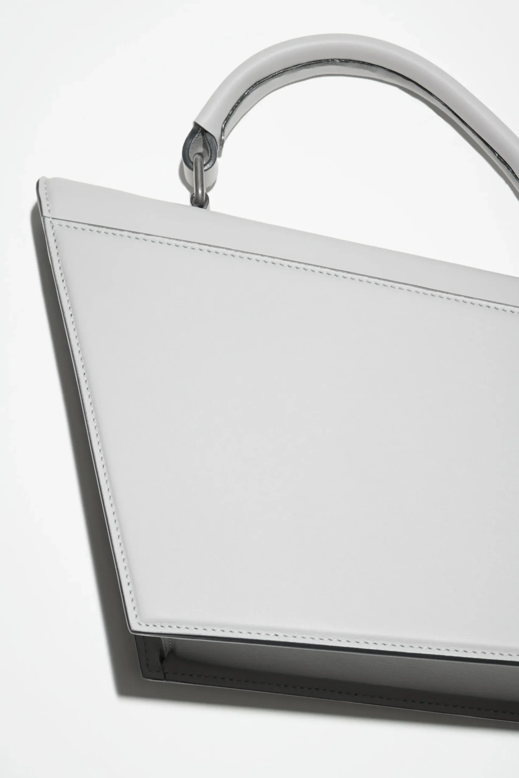 Deformierte Handtasche