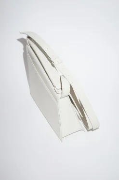 Deformierte Handtasche