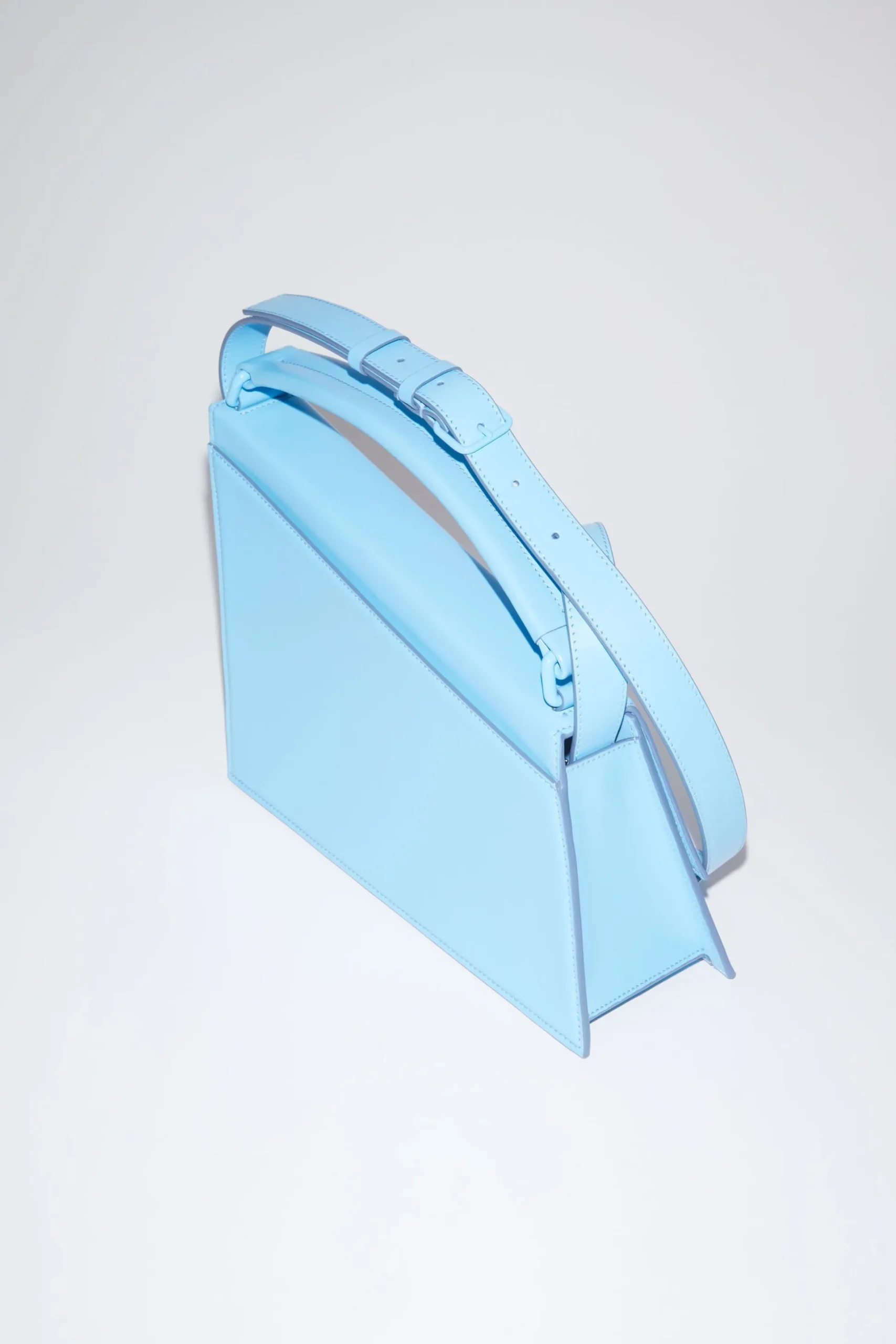 Deformierte Handtasche