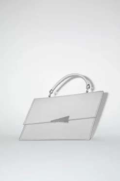 Deformierte Handtasche
