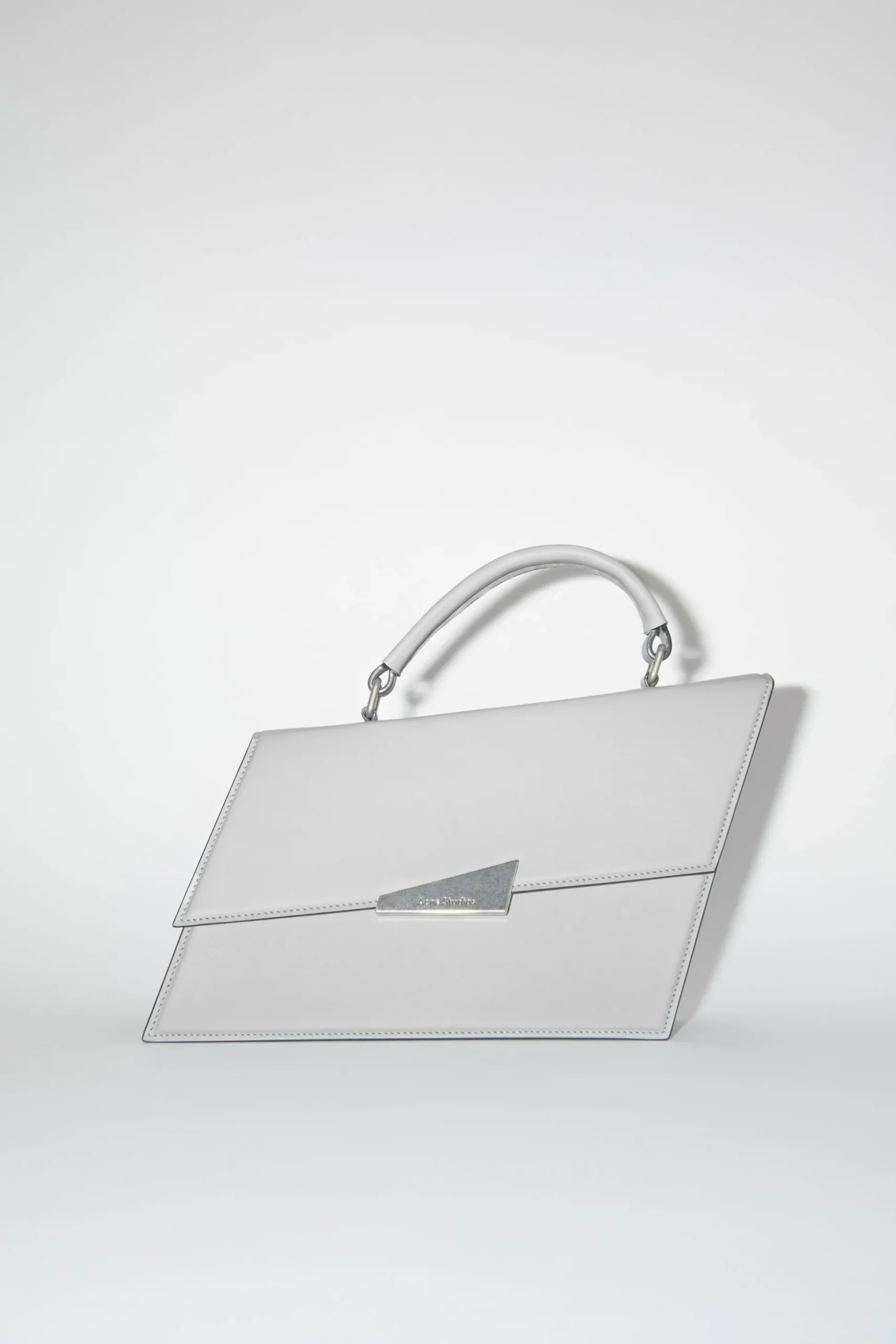 Deformierte Handtasche
