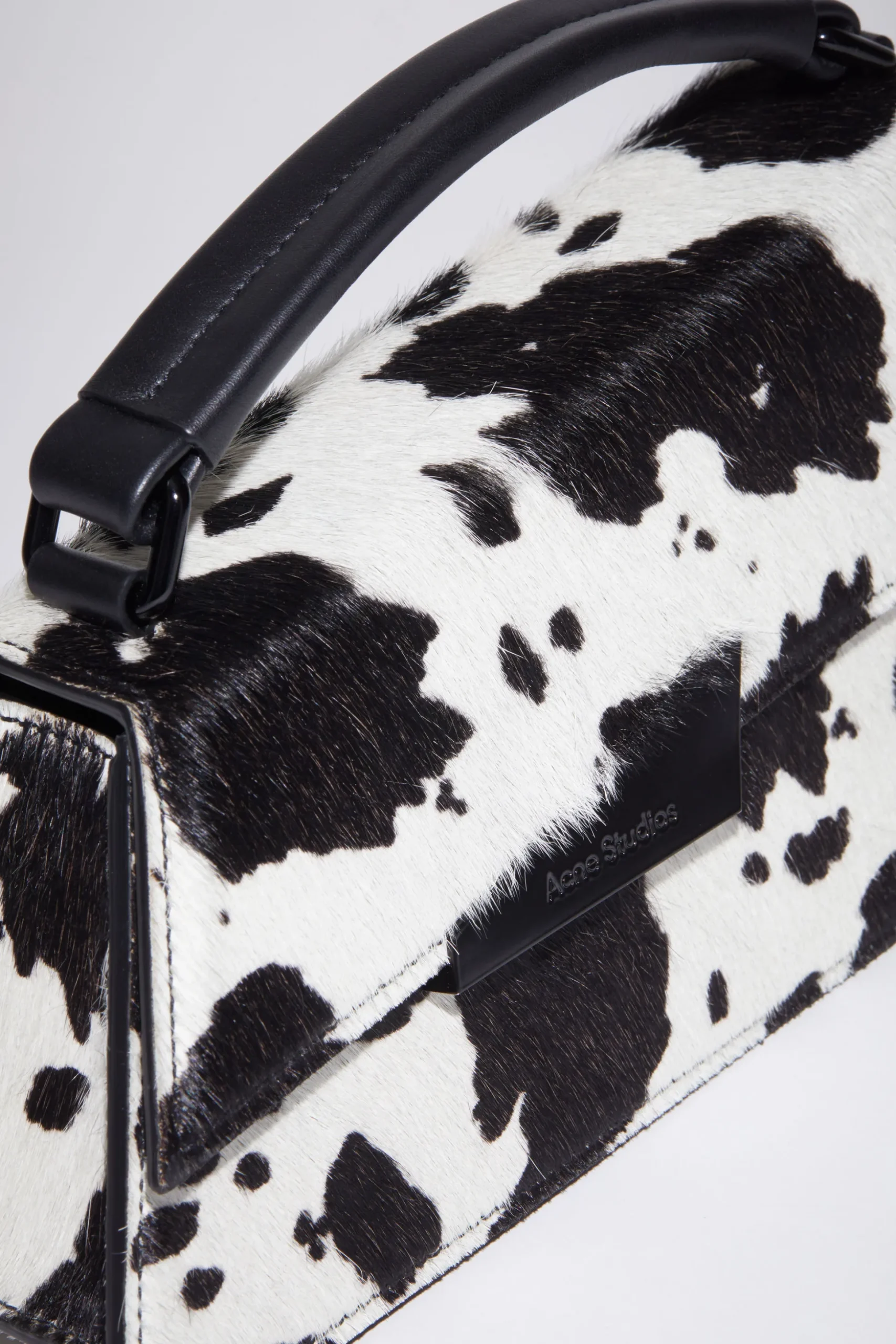 Deformierte Mini-Tasche