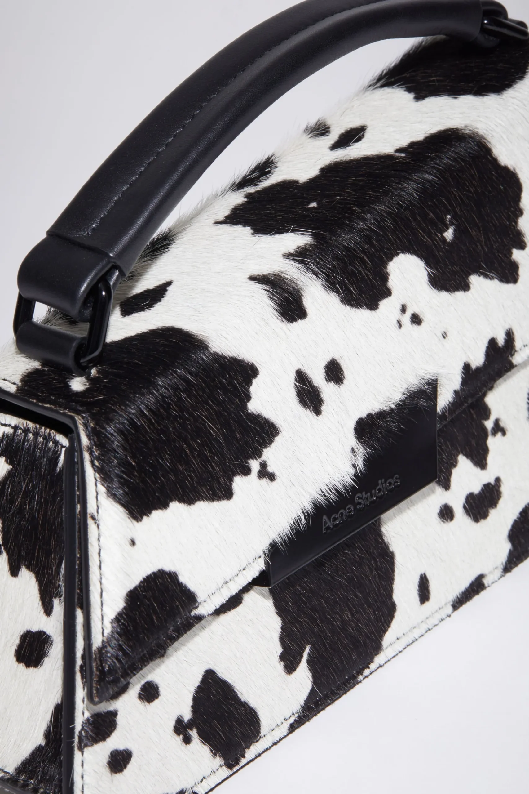 Deformierte Mini-Tasche