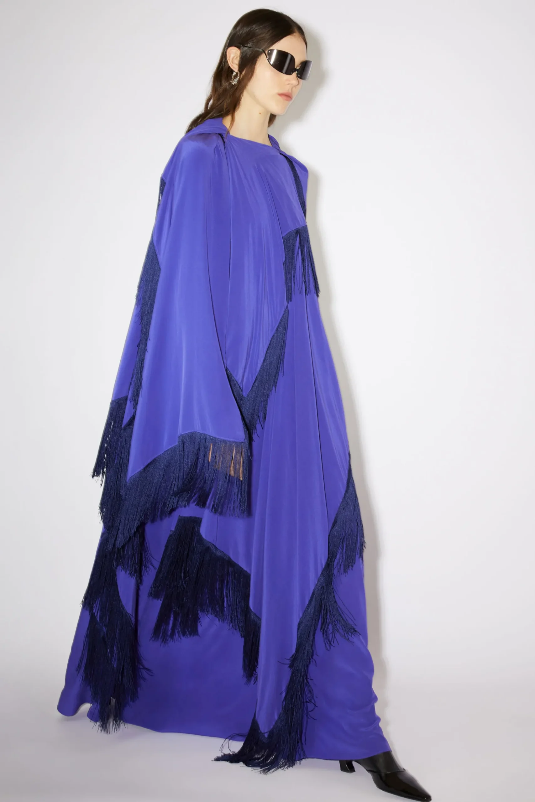 Drapiertes Kleid Mit Fransen