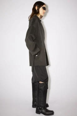 Einreihiger Asymmetrischer Mantel