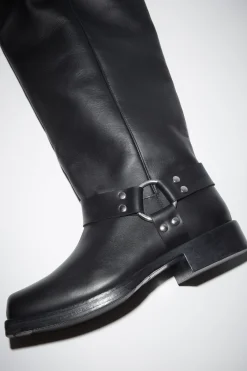 Hohe Lederstiefel
