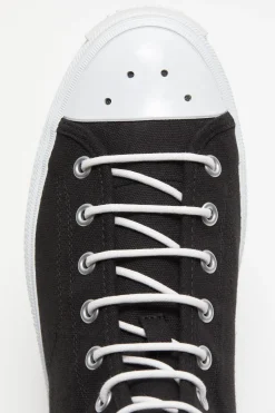 Hohe Sneakers
