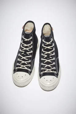 Hohe Sneakers