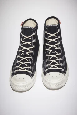 Hohe Sneakers