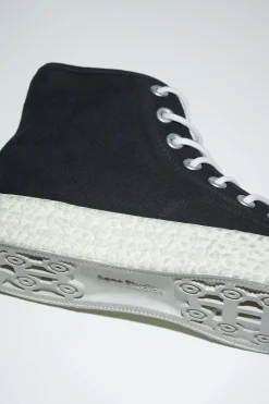 Hohe Sneakers