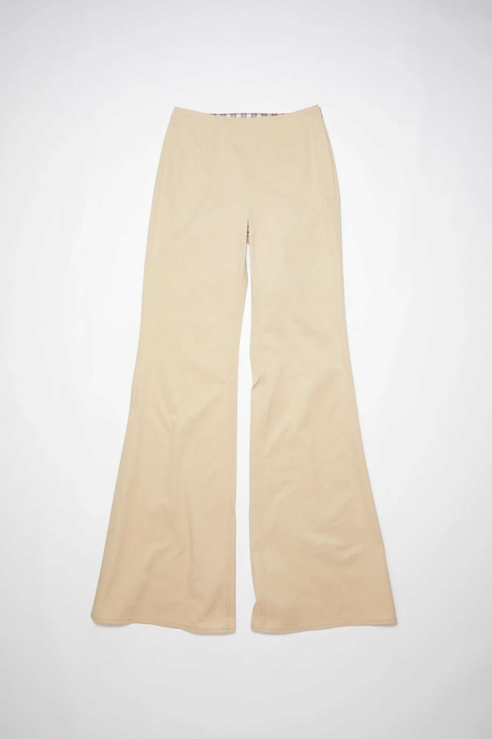 Hose In Normaler Passform