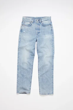 Jeans In Gerader Passform