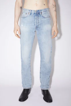 Jeans In Gerader Passform