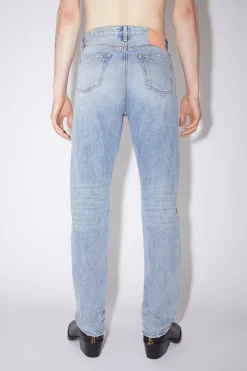 Jeans In Gerader Passform