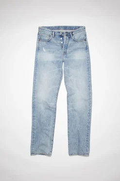 Jeans In Gerader Passform