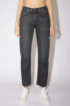 Jeans In Gerader Passform