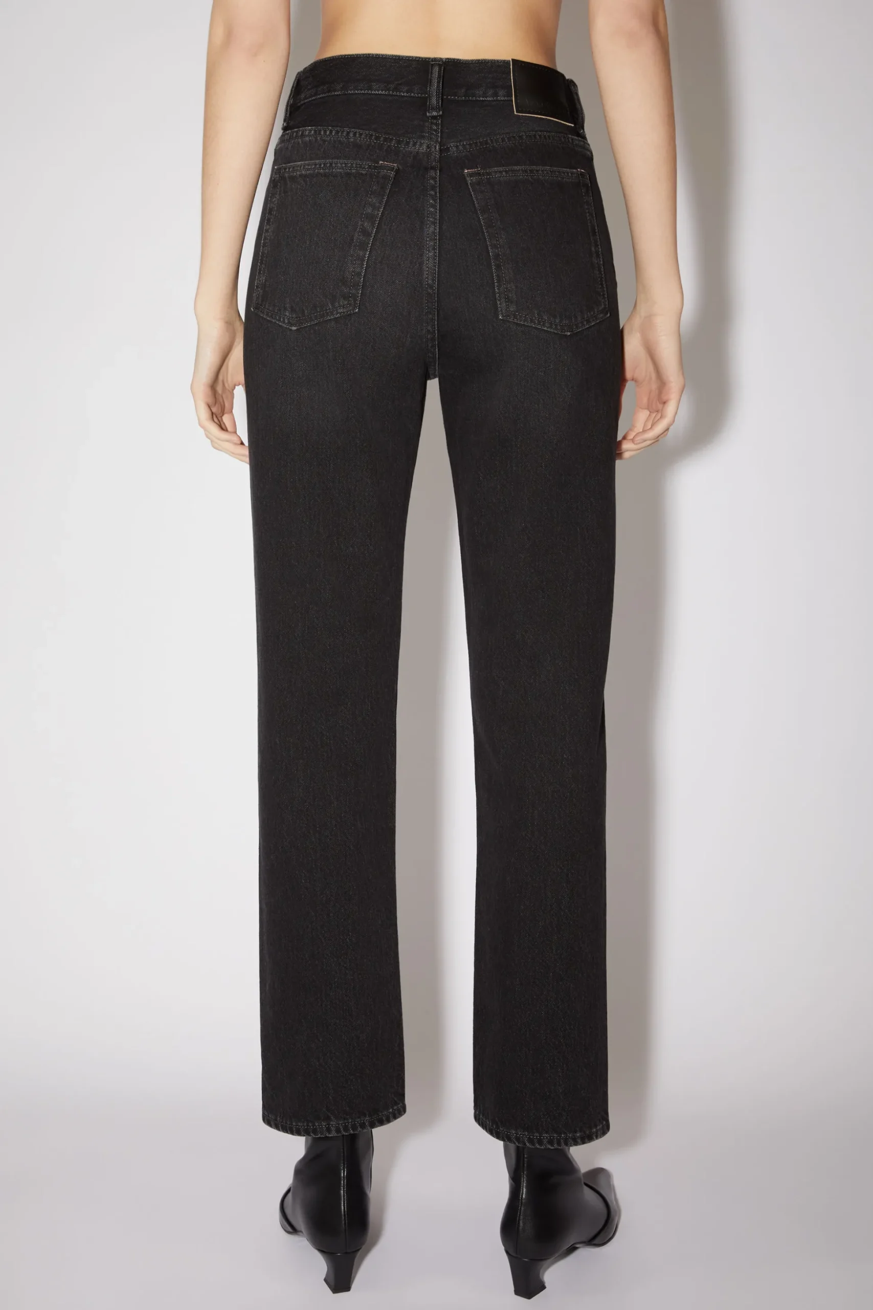 Jeans In Regularer Passform – Mece