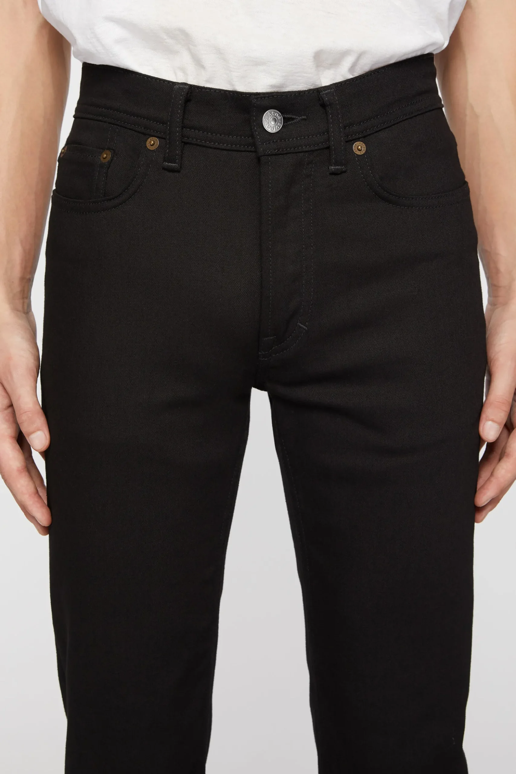 Jeans Mit Enger Passform – North