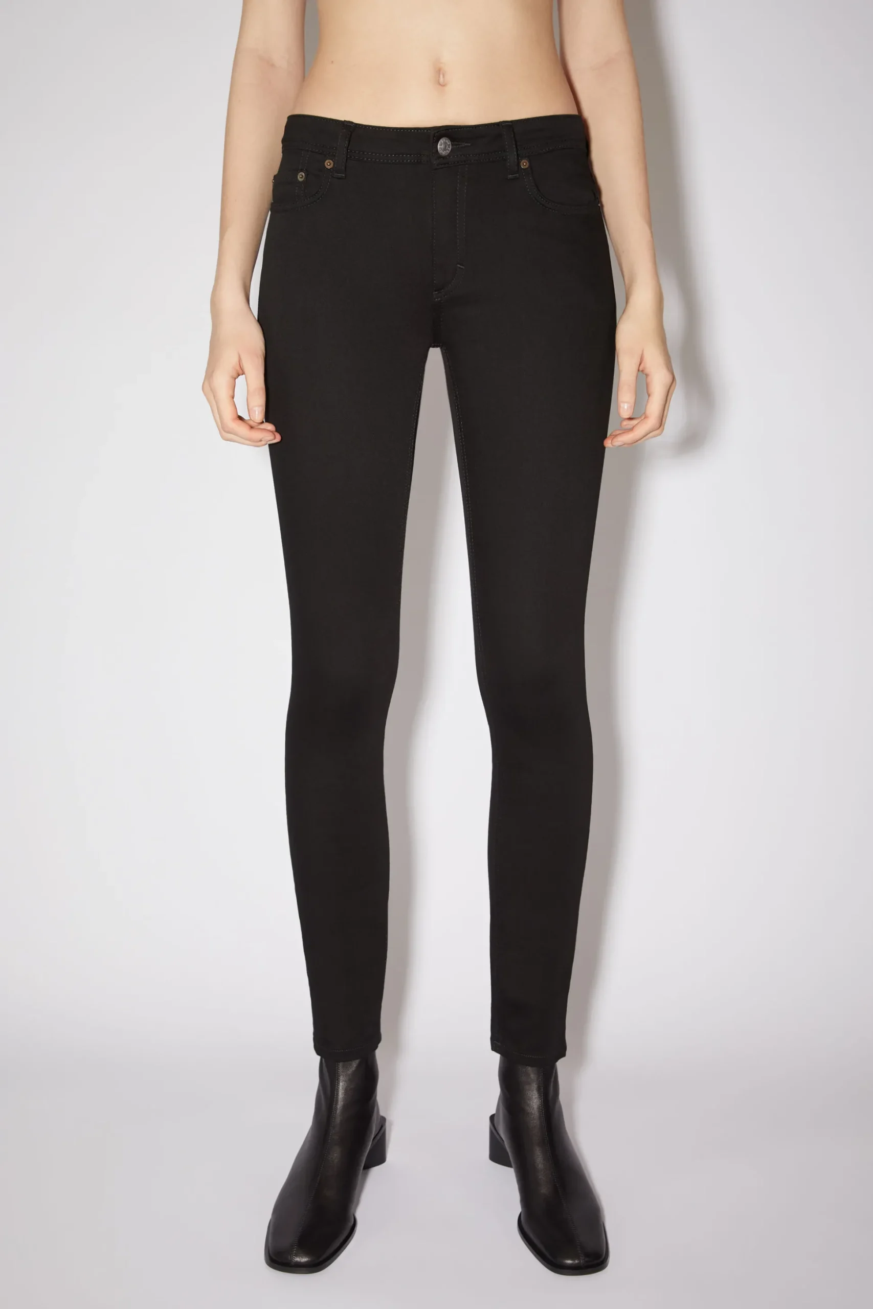Jeans Mit Enger Passform – Climb