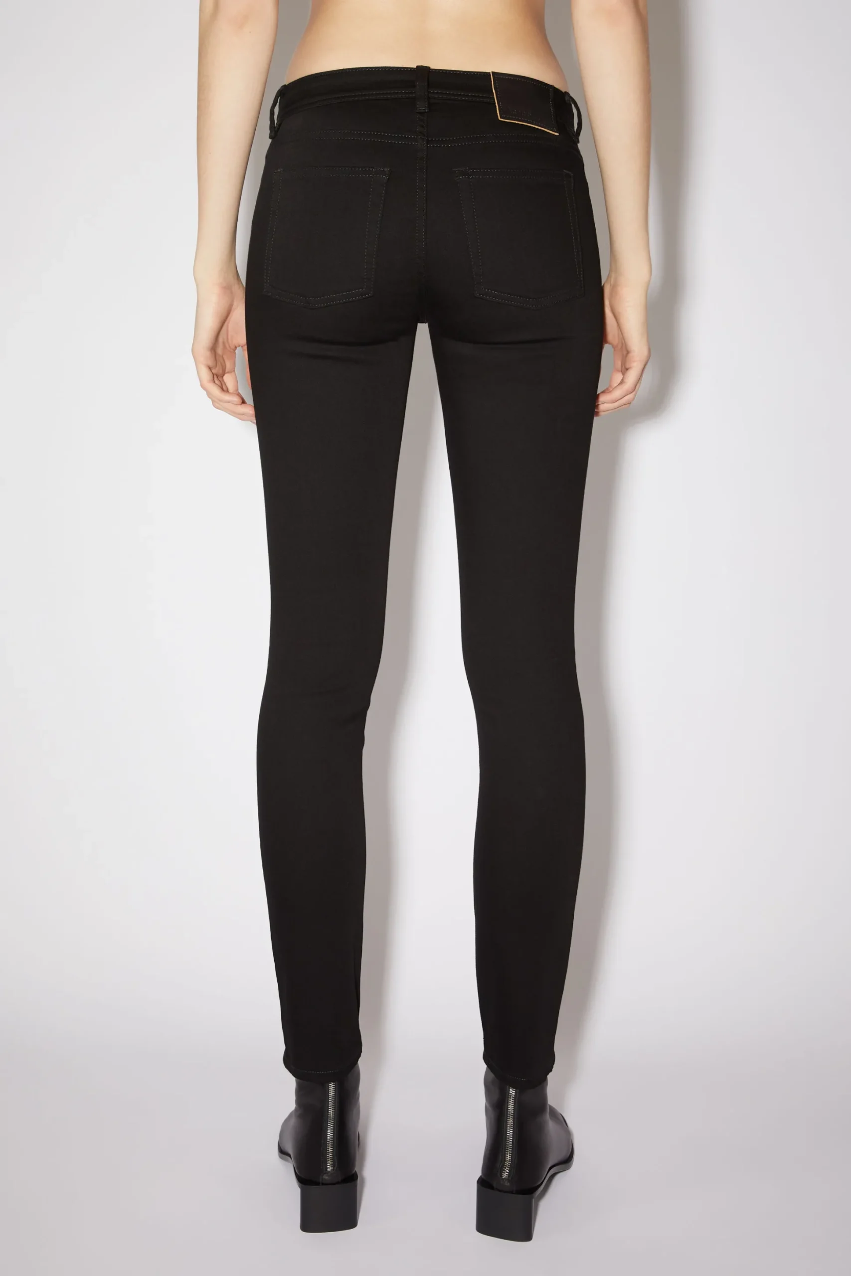 Jeans Mit Enger Passform – Climb