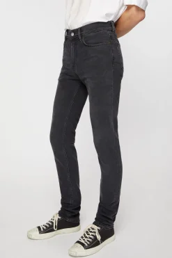 Jeans Mit Enger Passform – North