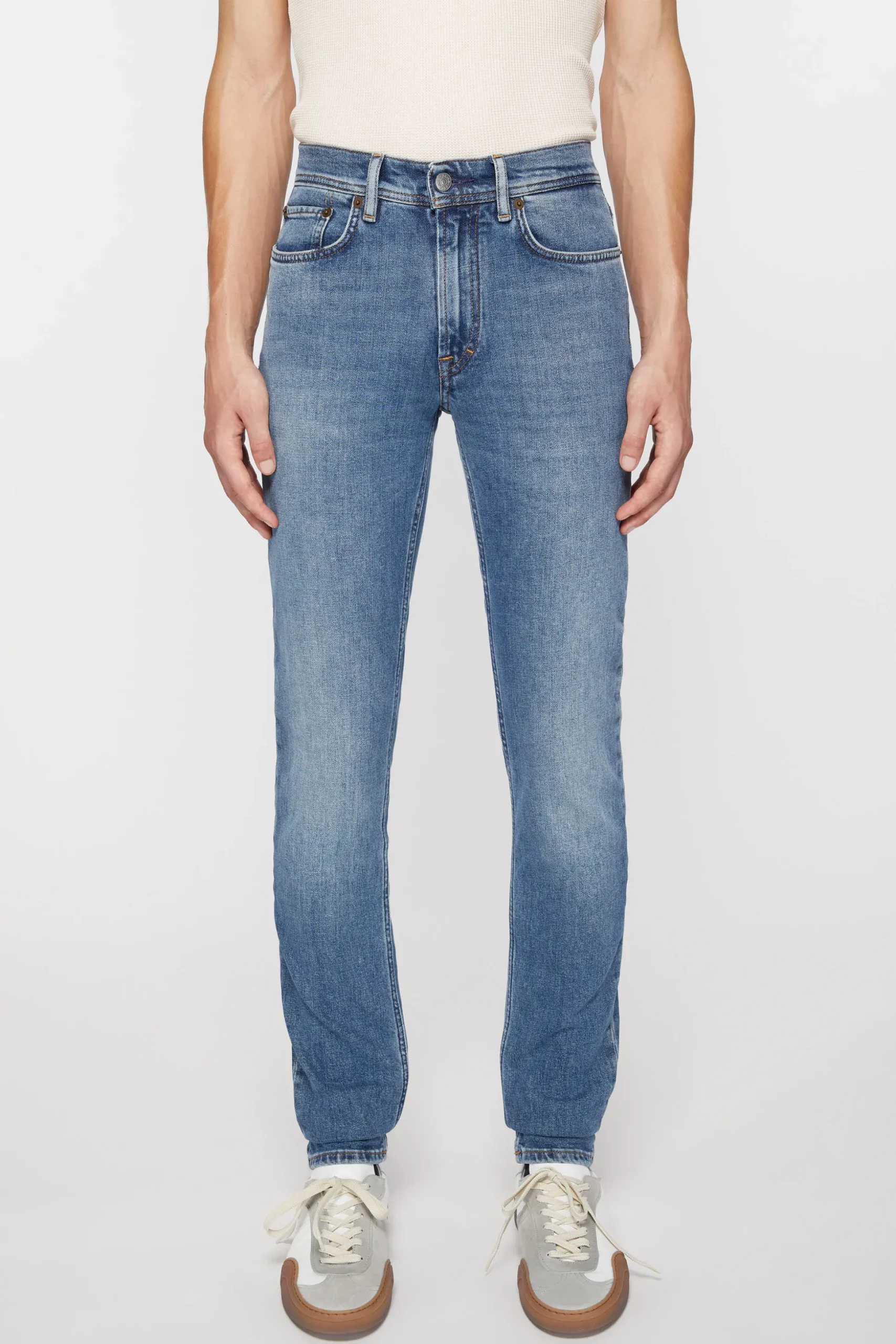 Jeans Mit Enger Passform – North