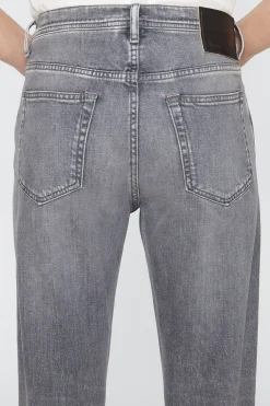 Jeans Mit Schmaler Passform – River