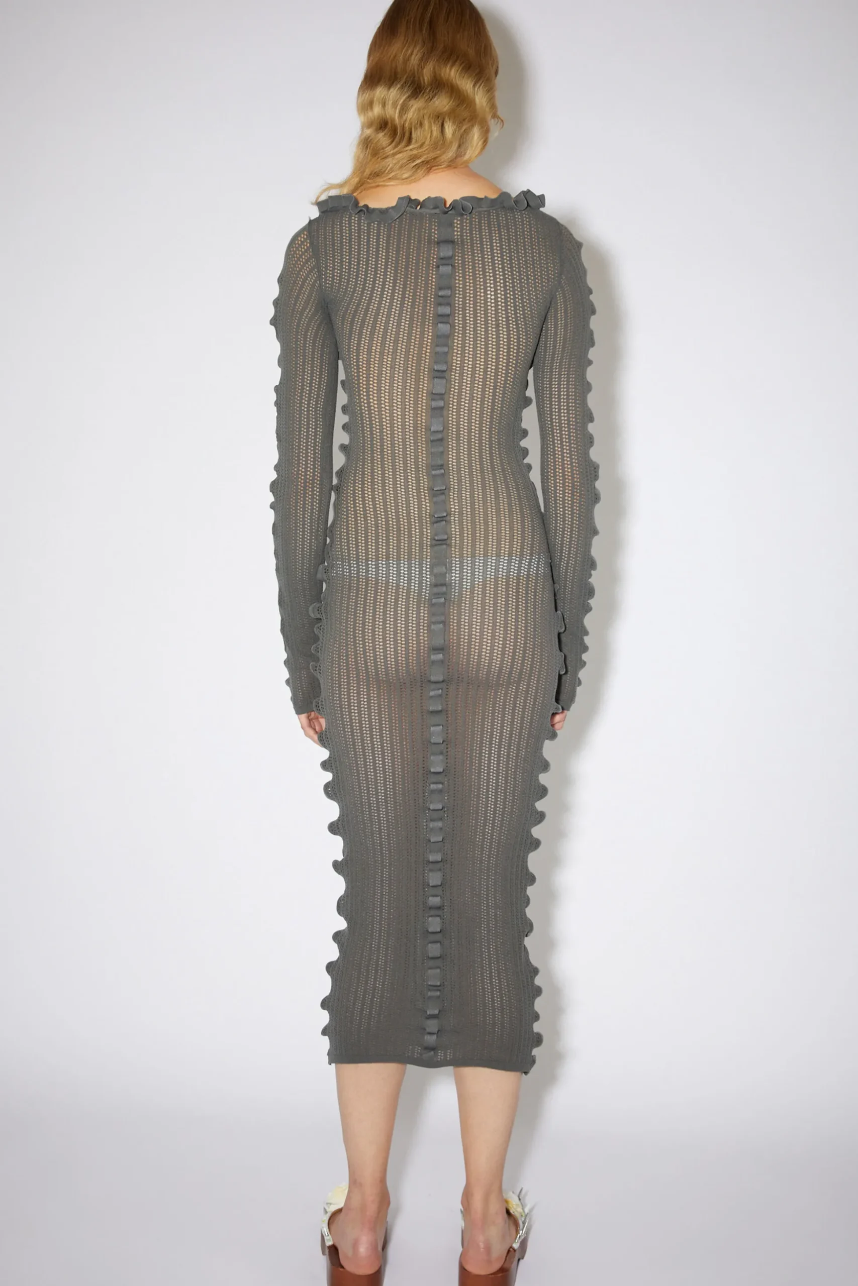 Langarmliges Kleid