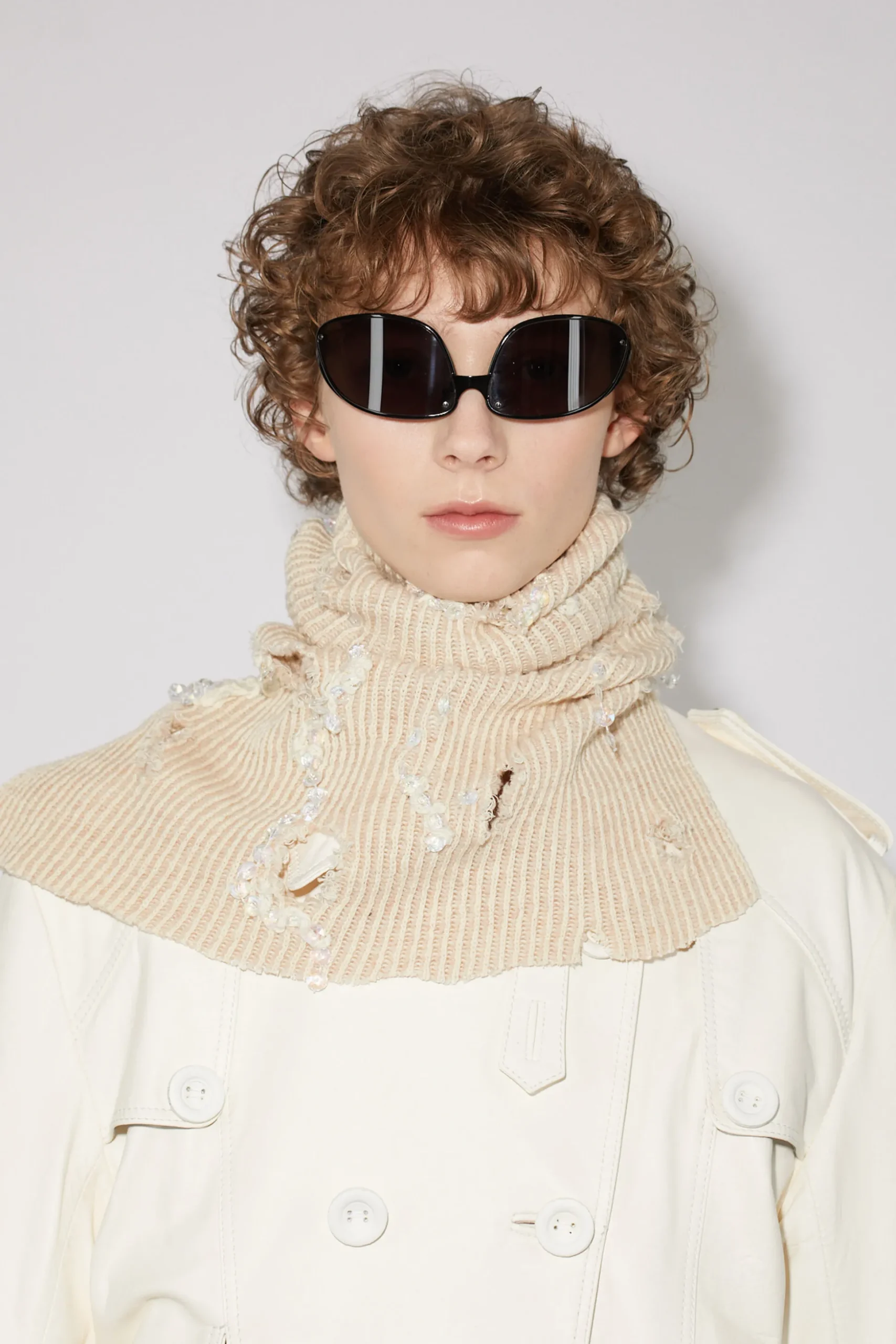 Latzkragen In Distressed-Optik