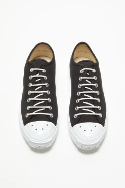 Niedrige Sneakers