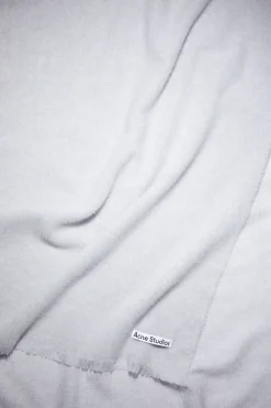 Oversized-Schal Aus Leichter Wolle