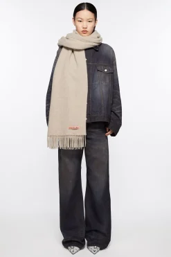 Oversized-Wollschal Mit Fransen