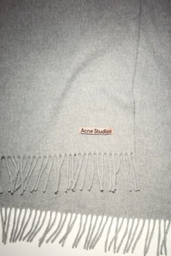 Oversized-Wollschal Mit Fransen