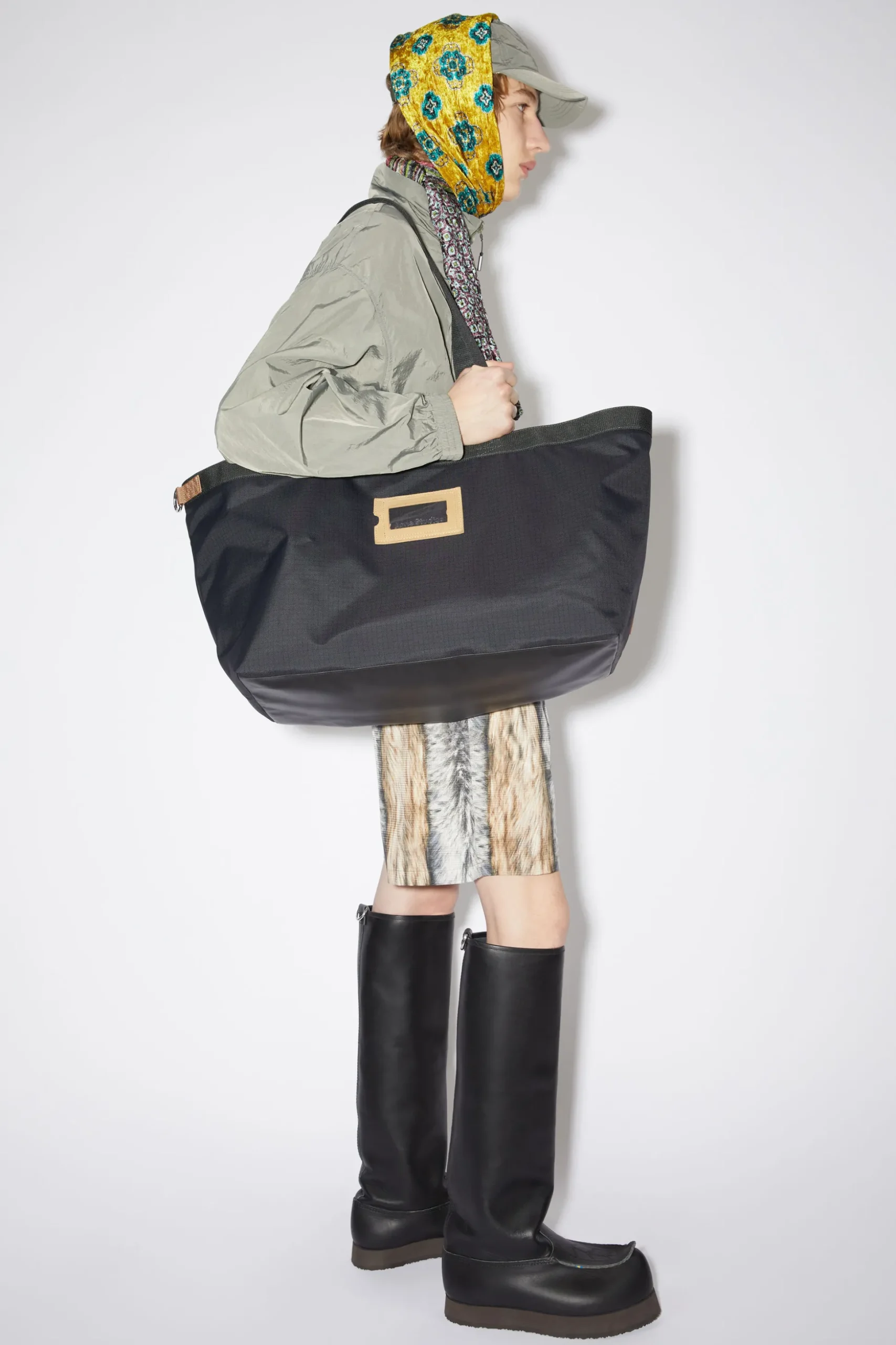 Tote Aus Nylon