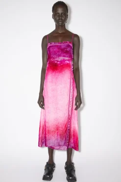 Tragerkleid