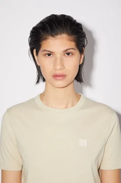T-Shirt In Schmaler Passform